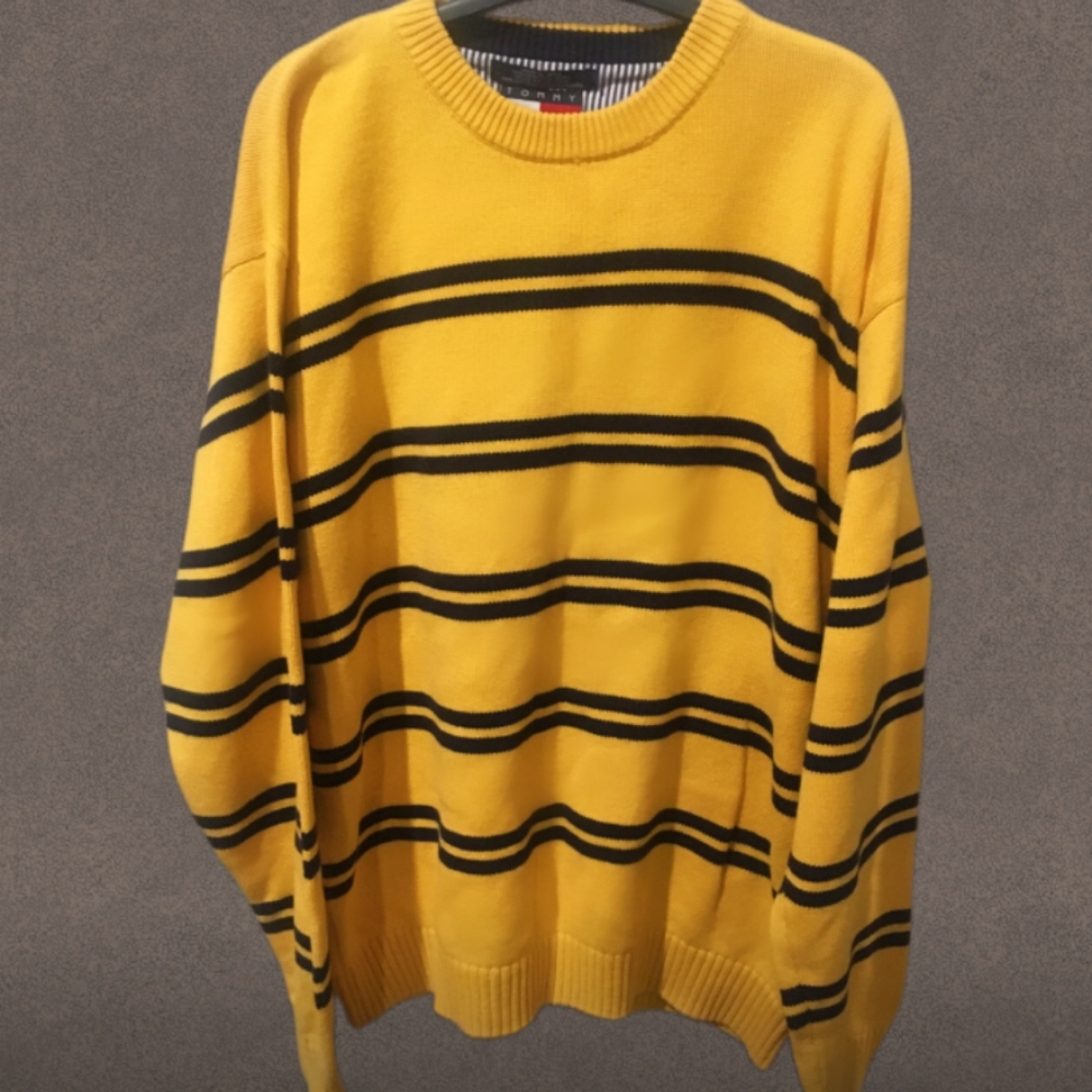Yellow Tommy Hilfiger brand sweater size LG